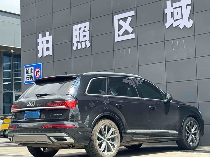 Audi Q7 2020 55 TFSI quattro S line Sport — фото 19