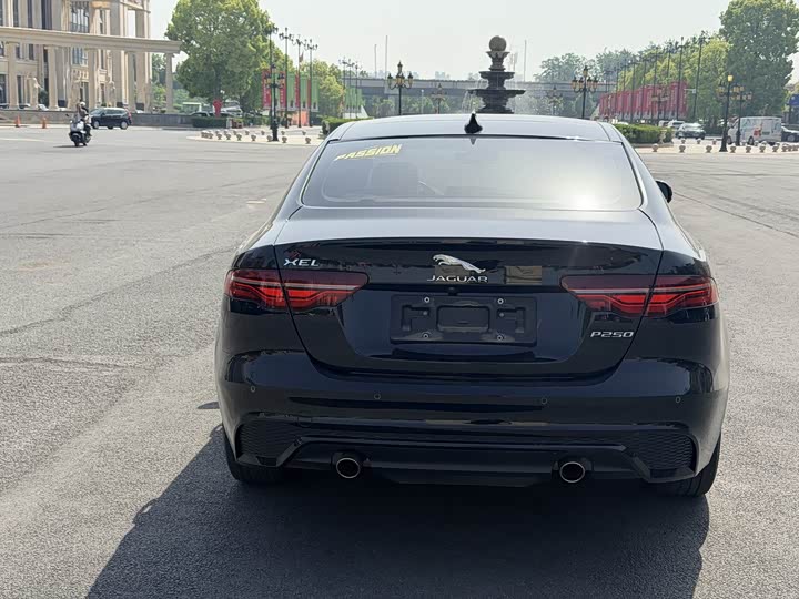 Jaguar XEL 2023 2.0 T 250 PS R-DYNAMIC S — фото 9