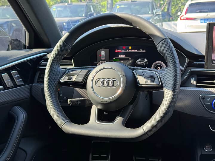 Audi A4L 2024 40 TFSI quattro RS — фото 11
