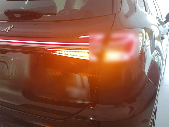 Hongqi HS5 2023 2.0 T 4 WD Pro — фото 24