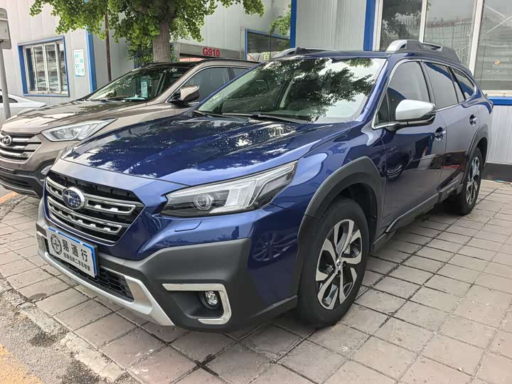 Subaru Outback — фото 1