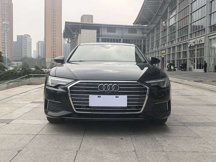 Audi A6L 2021 40 TFSI — фото 2