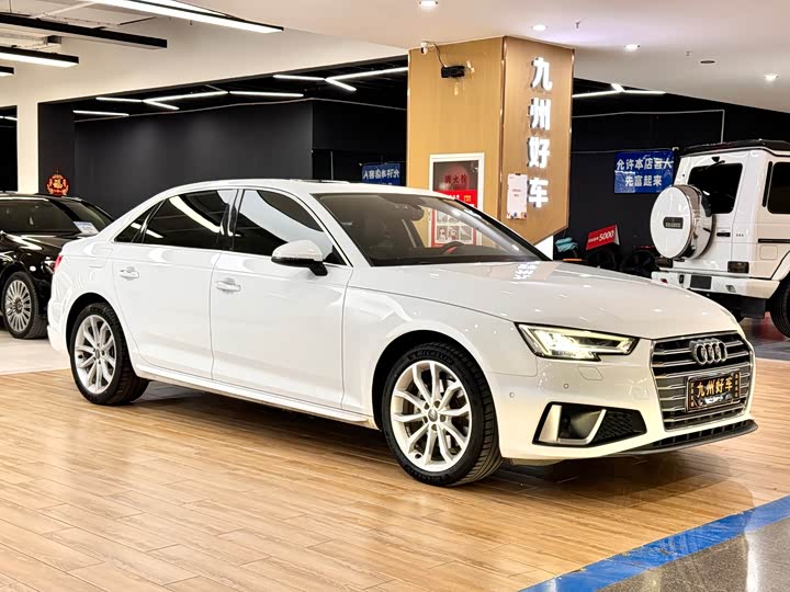 Audi A4L 2019 40 TFSI VI — фото 3