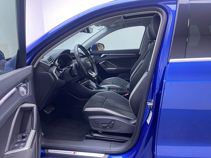 Audi Q3 2021 45 TFSI quattro — фото 12