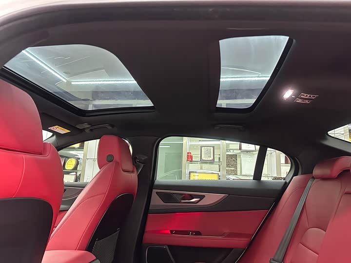 Jaguar XEL 2021 2.0 T 250 PS R-DYNAMIC S — фото 9