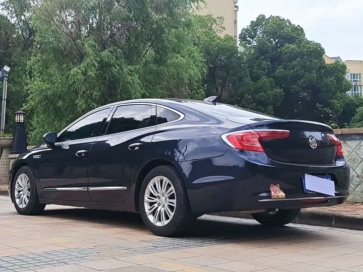 Buick LaCrosse — фото 8
