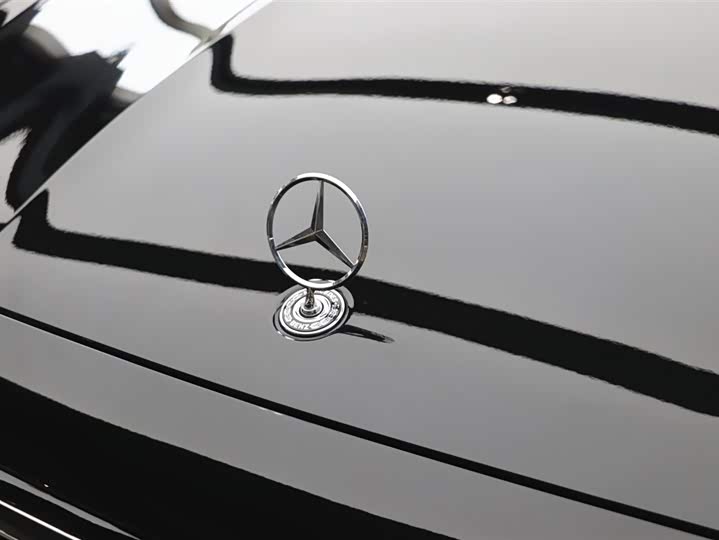 Mercedes-Benz E-Class 2026 E 300 L Luxury — фото 31