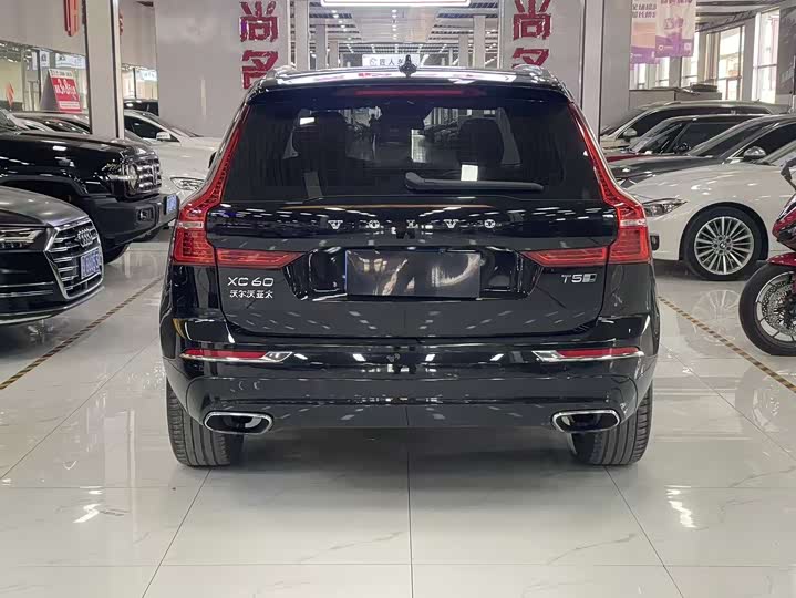 Volvo XC60 2020 T 5 4 WD — фото 3
