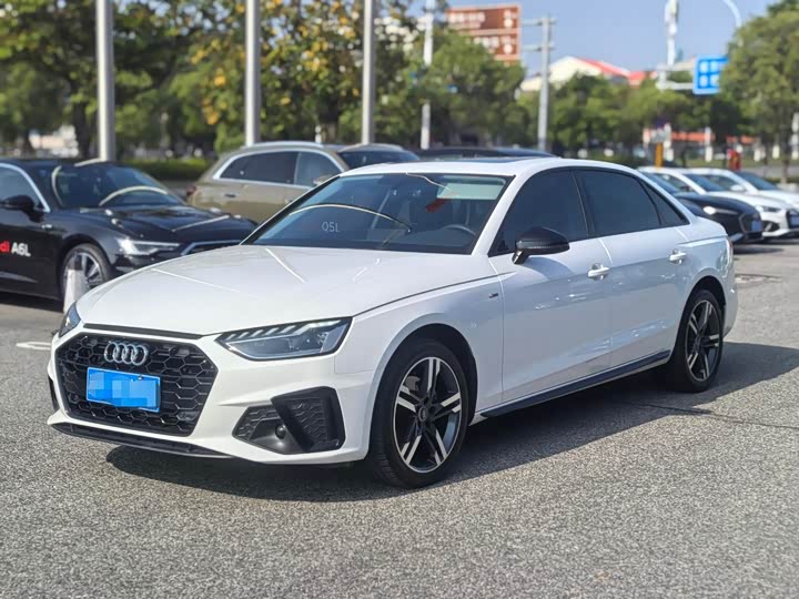 Audi A4L 2023 40 TFSI — фото 1