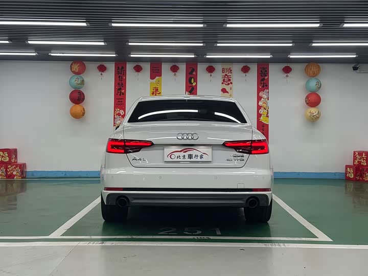 Audi A4L 2018 30 40 TFSI — фото 6