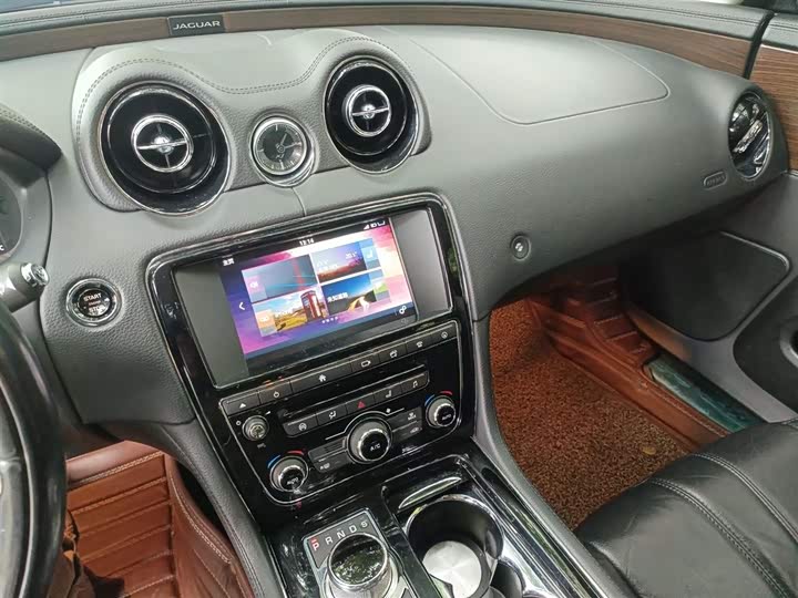 Jaguar XJ 2016 XJL 3.0 SC 2 WD — фото 6