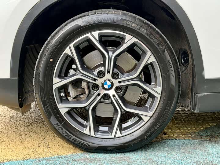 BMW X1 2021 s Drive 25 Li Leading — фото 4