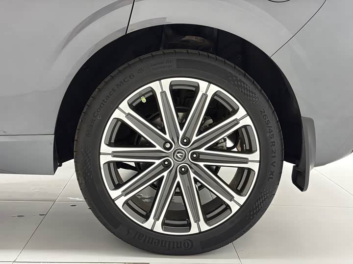 Changan UNI-K 2021 2.0 T Premium — фото 23