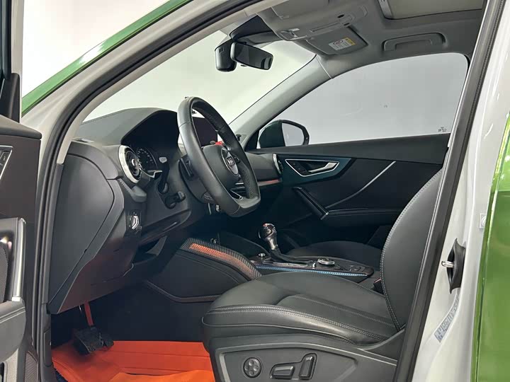 Audi Q2L 2024 35 TFSI — фото 4