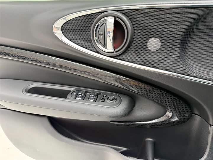 MINI Clubman — фото 21