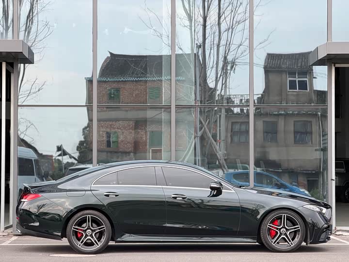 Mercedes-Benz CLS 2023 CLS 300 Luxury — фото 3