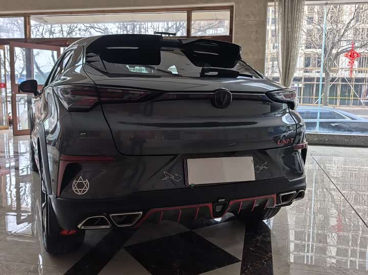 Changan UNI-T 2020 1.5 T Flagship — фото 2