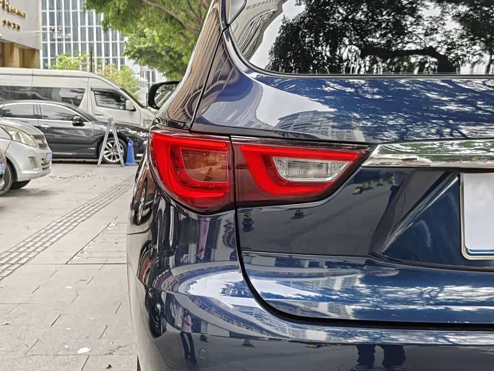 Infiniti QX60 2018 2.5 S/C Hybrid 2 WD — фото 21