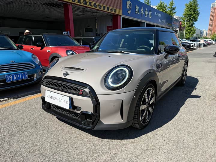 MINI Hatch — фото 1