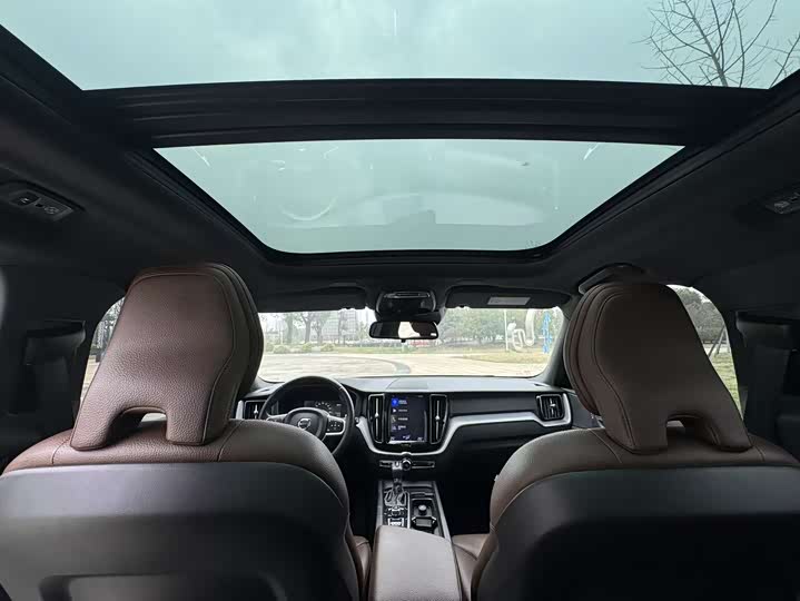 Volvo XC60 2021 T 5 4 WD — фото 21