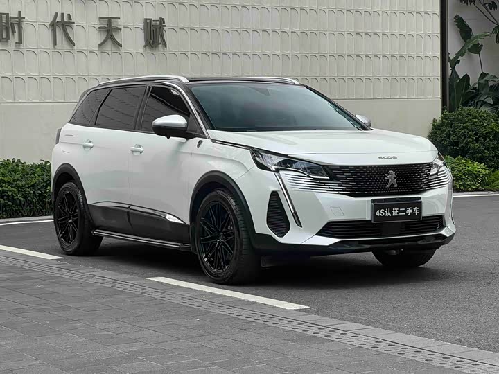 Peugeot 5008 2021 360 THP 5 — фото 3
