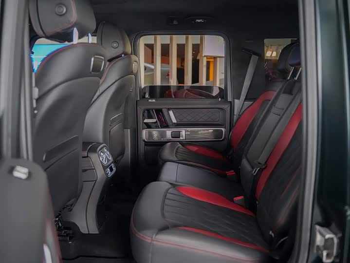 Mercedes-Benz G-Class 2024 G 500 — фото 3