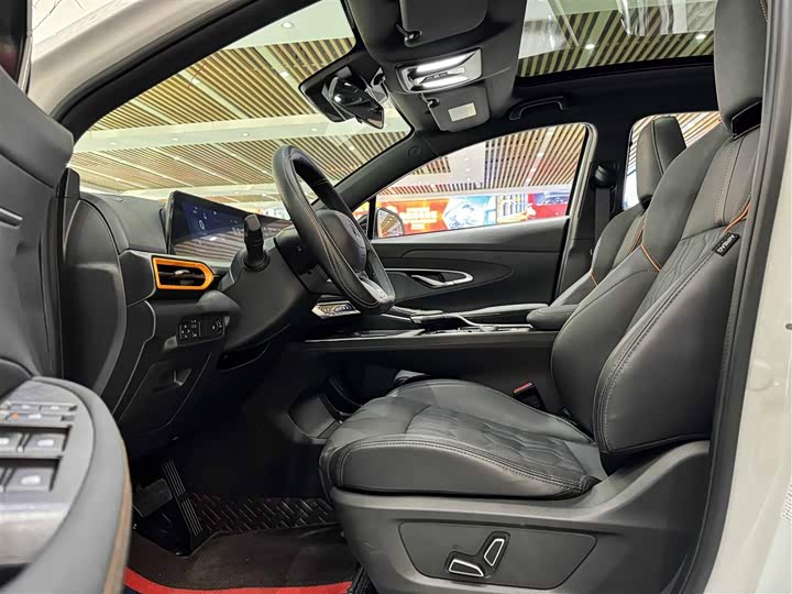 Changan UNI-T 2022 1.5 T Premium — фото 6