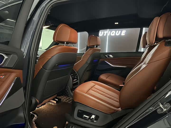 BMW X7 2021 x Drive 40i M — фото 5