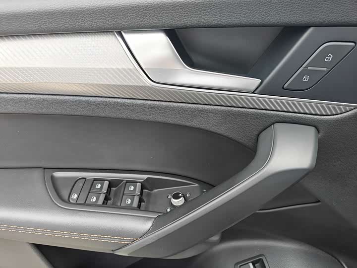 Audi Q5L 2018 45 TFSI VI — фото 10