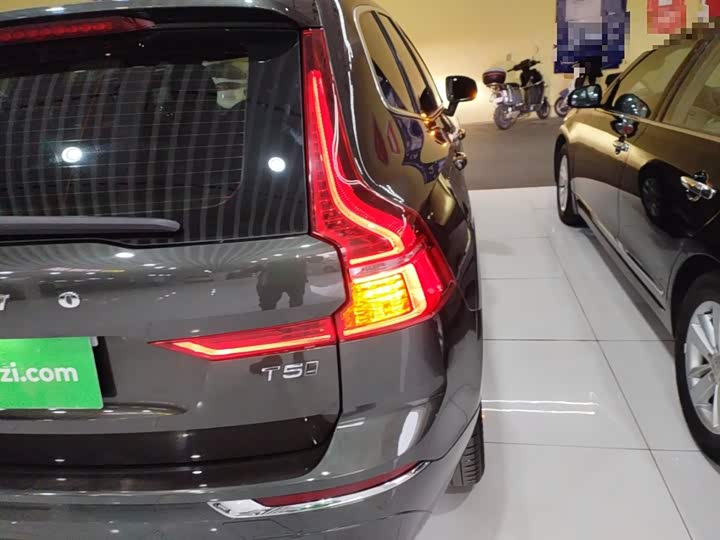 Volvo XC60 2021 T 5 4 WD — фото 8