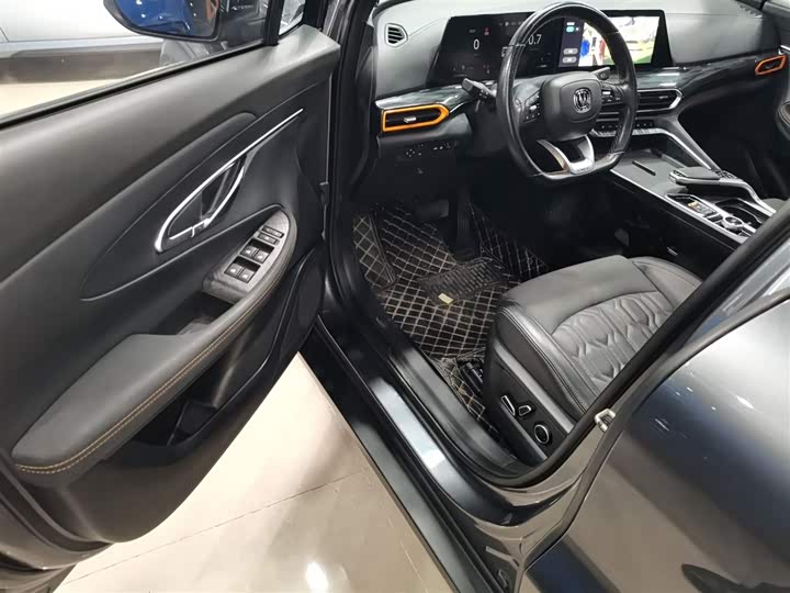 Changan UNI-T 2022 1.5 T Flagship — фото 16