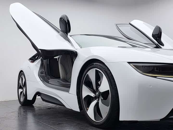 BMW i8 2014 Standard — фото 6