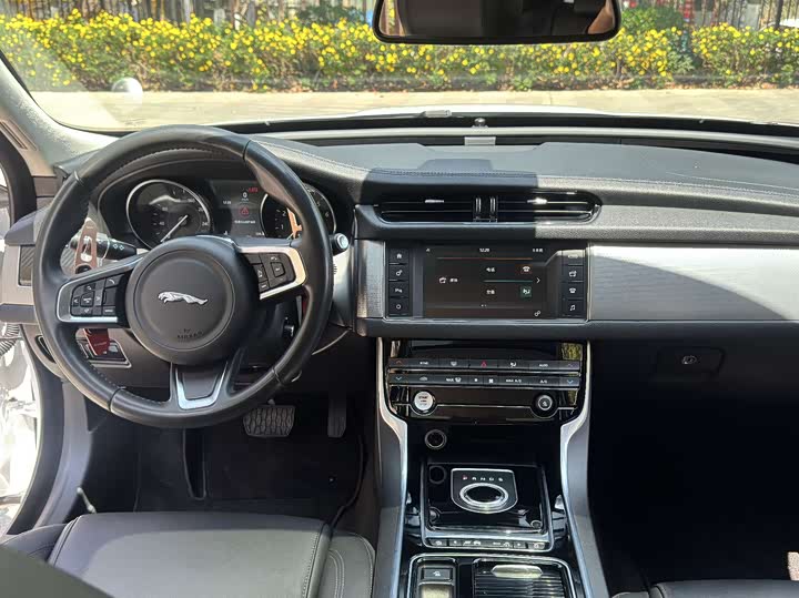 Jaguar XFL 2018 XFL 2.0 T 200 PS — фото 5