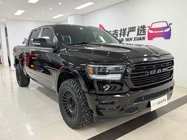 RAM Trucks 2020 1500 5.7 L — фото 1
