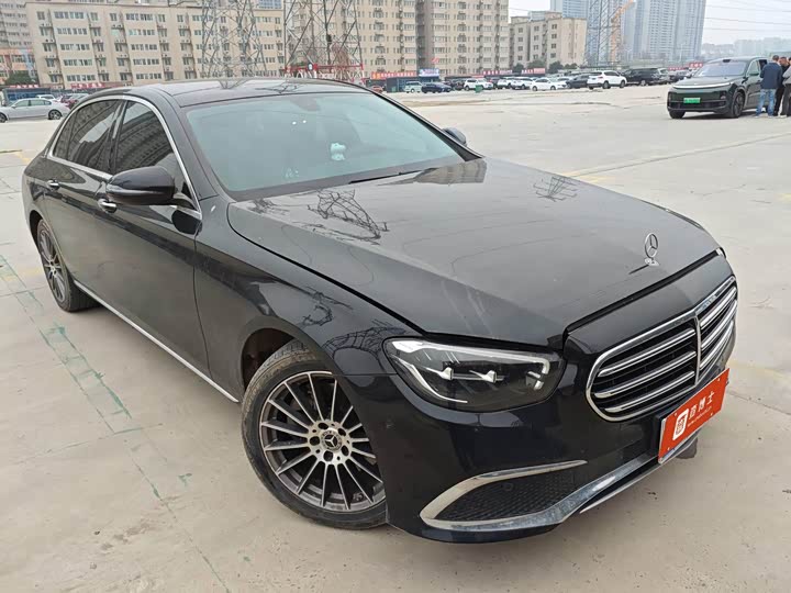 Mercedes-Benz E-Class E 260 L — фото 2