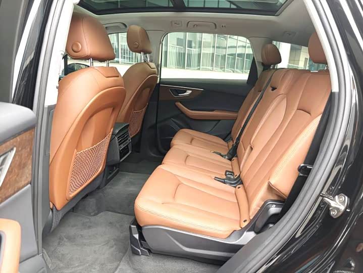 Audi Q7 2023 55 TFSI quattro S line Sport — фото 11