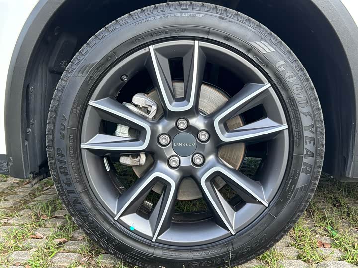 Lynk & Co 01 2021 2.0 TD 2 WD Pro — фото 21