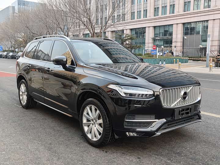 Volvo XC90 2018 T 6 7 — фото 8