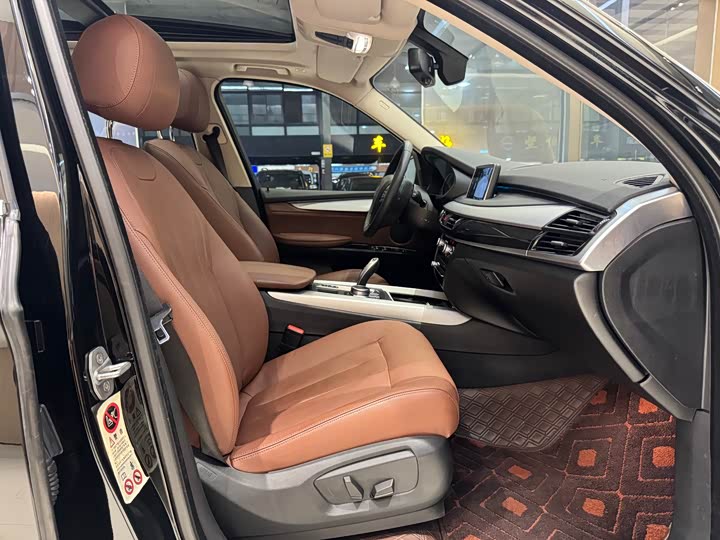BMW X5 2018 x Drive 35i — фото 15