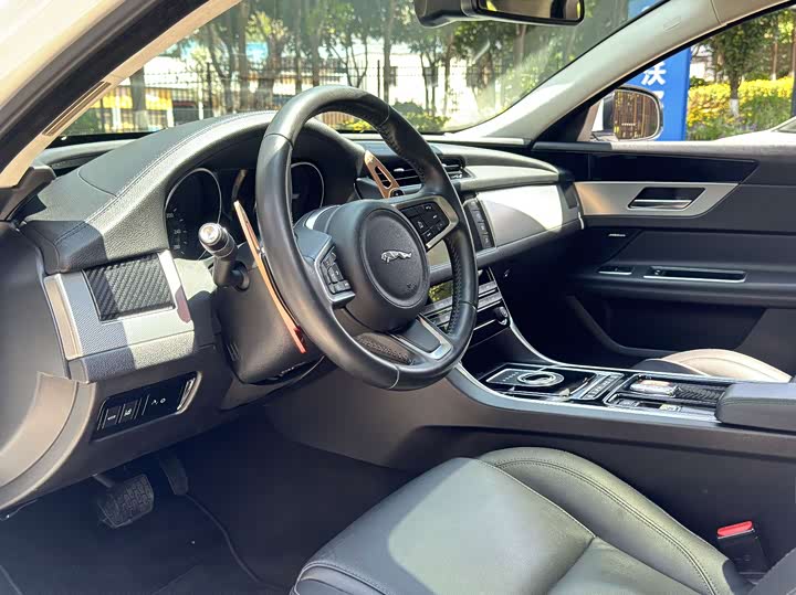 Jaguar XFL 2018 XFL 2.0 T 200 PS — фото 4
