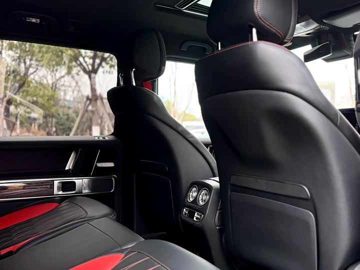 Mercedes-Benz G-Class 2019 AMG G 63 — фото 4