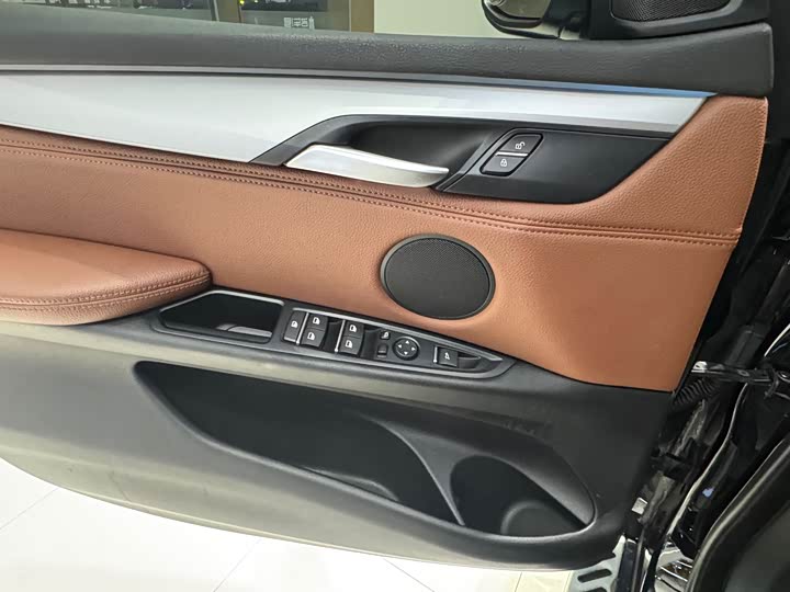BMW X5 2018 x Drive 35i — фото 21