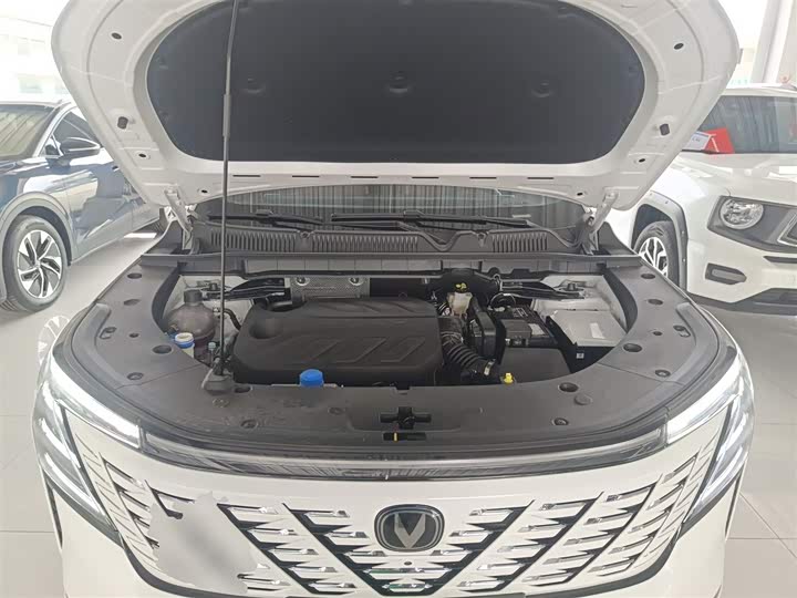 Changan CS75 PLUS 2025 1.5 T — фото 20