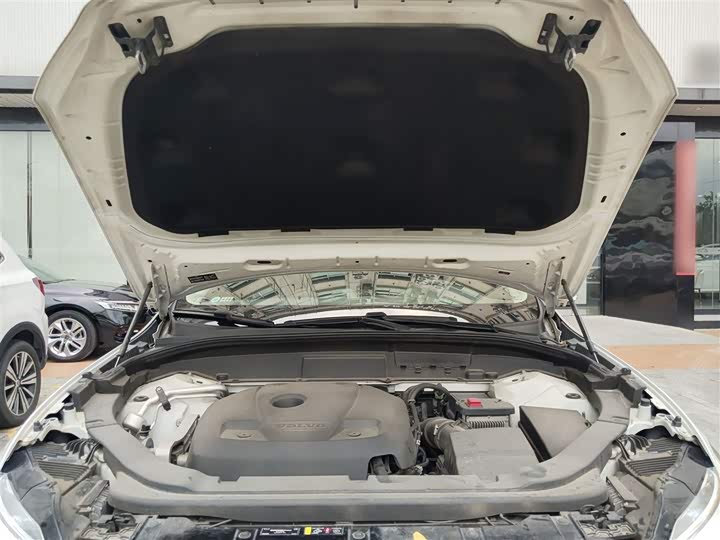 Volvo XC60 2019 T 5 4 WD VI — фото 20