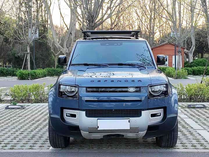 Land Rover Defender — фото 1