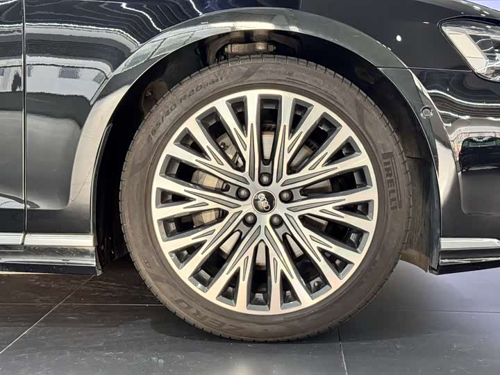 Audi A8 2023 A 8 L 50 TFSI quattro — фото 4