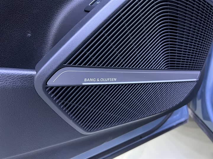 Audi Q5L 2022 40 T RS — фото 16