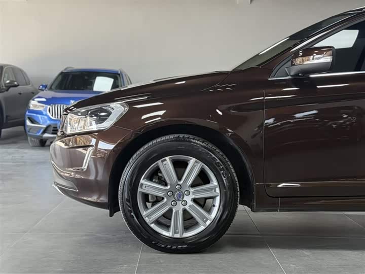 Volvo XC60 2017 T 5 AWD — фото 13