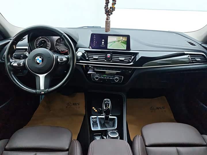 BMW 1-Series 2021 120i M — фото 12