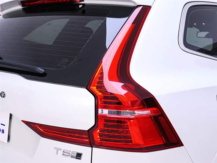 Volvo XC60 2020 T 5 4 WD — фото 9
